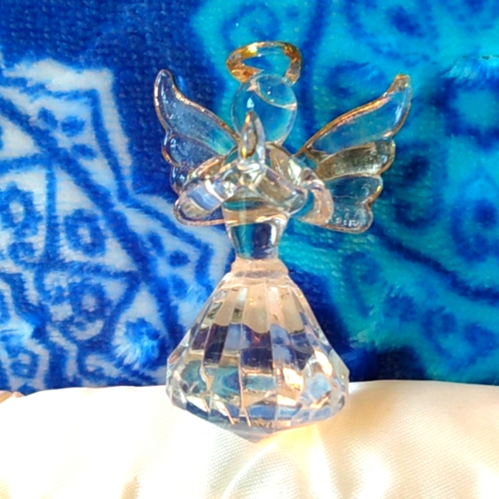 Clear angel pin